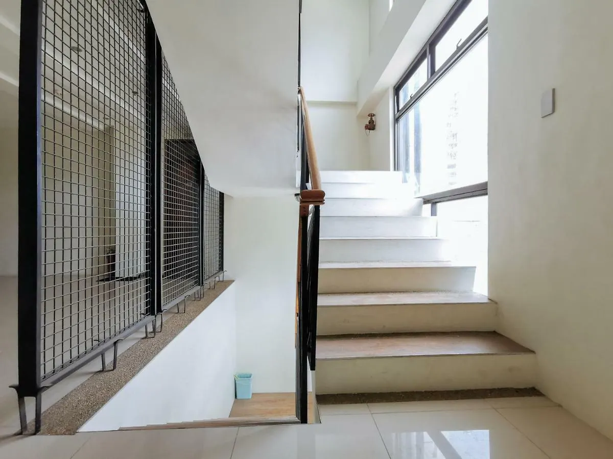 Reddoorz Plus Near Bangko Sentral Ng Pilipinas Davao Hotel