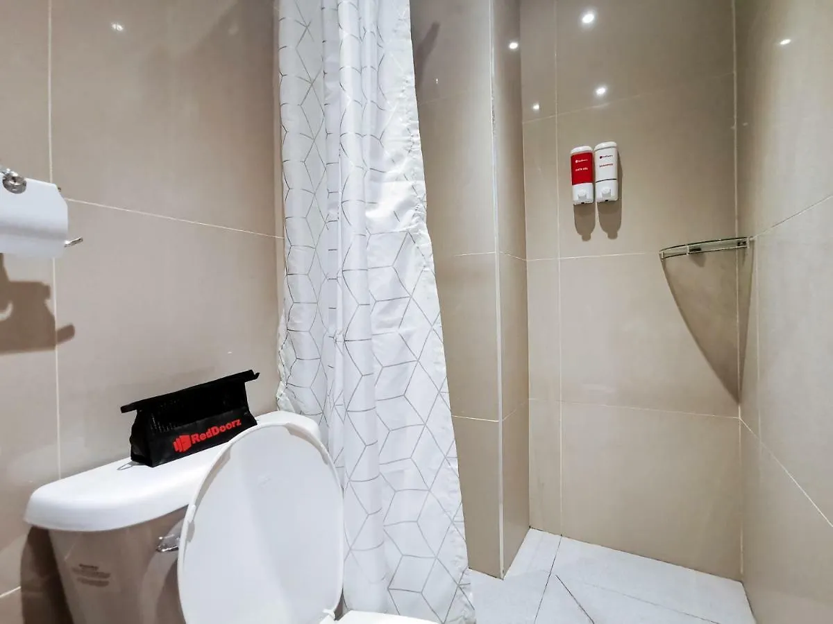 Reddoorz Plus Near Bangko Sentral Ng Pilipinas Davao Hotel